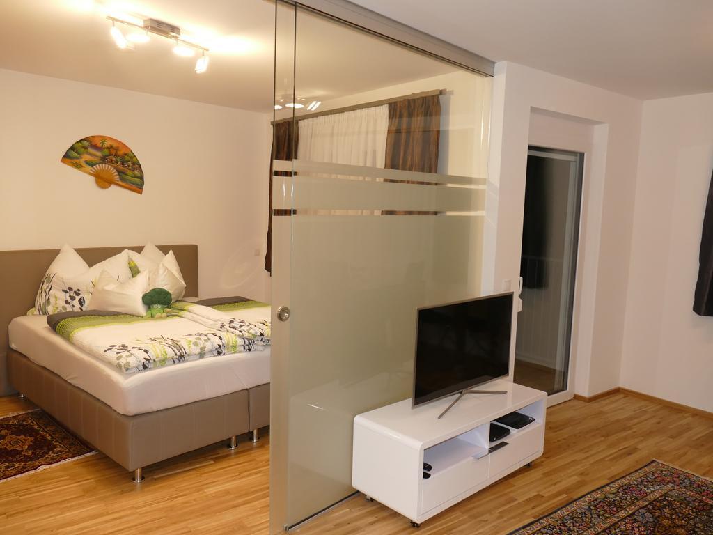Chads City Apartment Mit Tiefgarage Free Parking Graz Exterior foto